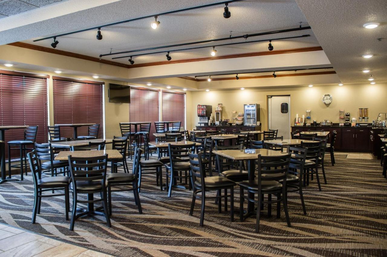 Cobblestone Suites - Oshkosh Extérieur photo