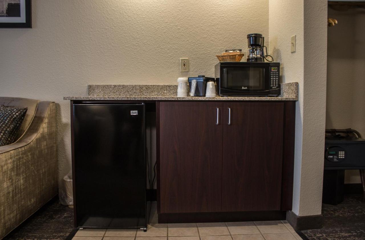 Cobblestone Suites - Oshkosh Extérieur photo